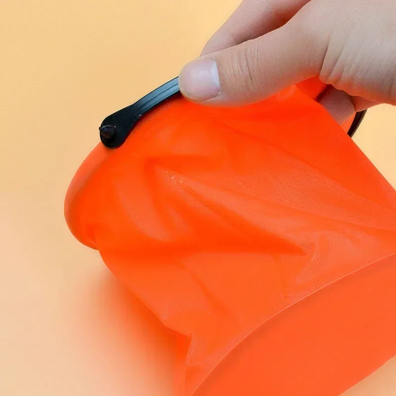 Beach Sand Bucket Toy  Collaps - Gardening Tools For Beginners reseña y precio